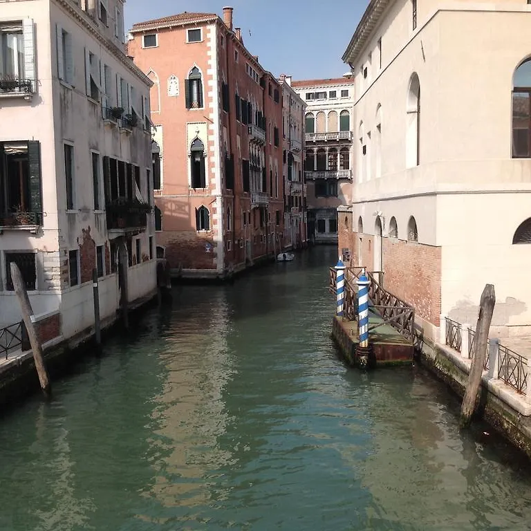 Apartamento Al Bailo Di Venezia Italia