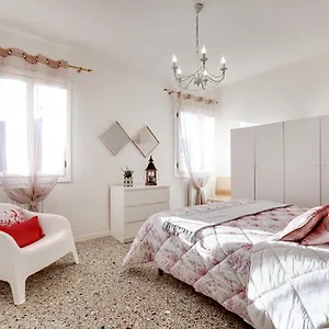 Ca' Artisti-s.margherita Apartamento